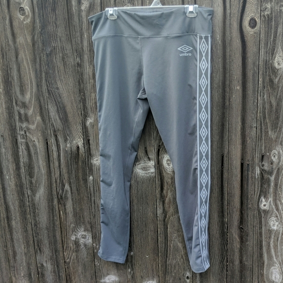 Umbro Pants - Umbro Leggings XL Gray Stripe